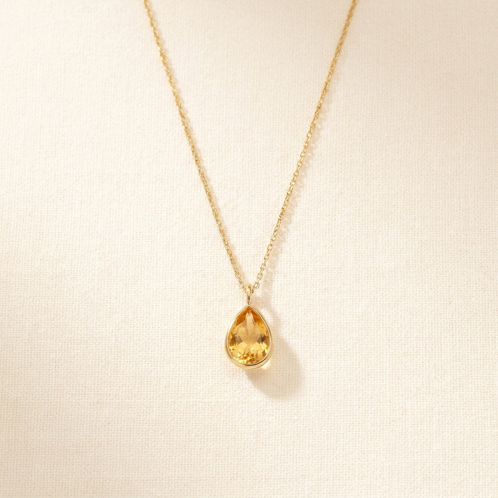 Number 3 Jupiter Numerology Pendant — Natural stone detail